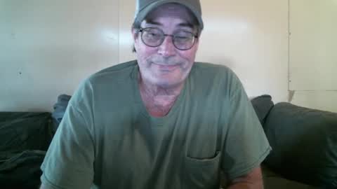 Snapshot of wbfarm chatting on 09-29-25, 08:46 WB Farm online show from 09-29-25, 08:46