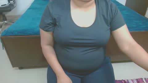 Snapshot of we_are_indian chatting on 02-18-25, 06:15 khushiwife kabirhubby kavyasexy gf online show from 02-18-25, 06:15