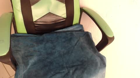 Trixie 3 online show from 11-17-25, 01:28