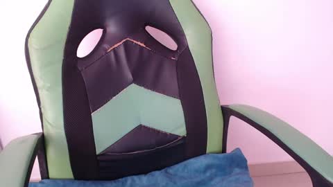 Snapshot of we_n_you chatting on 05-30-26, 07:33 Trixie 3 online show from 05-30-26, 07:33