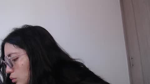 Snapshot of we_n_you chatting on 07-20-26, 02:30 Trixie 3 online show from 07-20-26, 02:30
