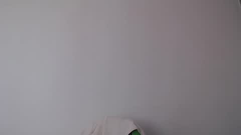 Snapshot of we_n_you chatting on 07-21-26, 01:57 Trixie 3 online show from 07-21-26, 01:57