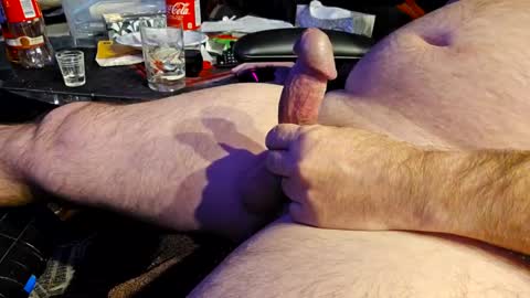 Snapshot of weather696 chatting on 01-04-25, 01:31 Pussy Lover online show from 01-04-25, 01:31