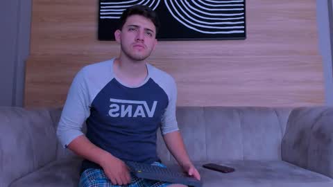 Jhonny Dick  his neighbors. online show from 01-09-26, 06:31