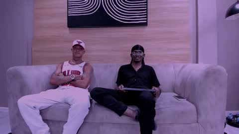 Jhonny Dick  his neighbors. online show from 02-10-26, 08:13