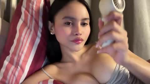 Maggie online show from 10-05-25, 04:27