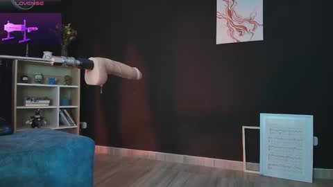 Wednesday   Please help me to reach 111 thumbs up online show from 03-12-25, 06:33