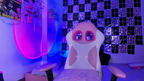 weed420moni online show from 04-05-26, 04:31