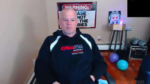 Snapshot of weird_chris chatting on 10-12-25, 10:53 Chris online show from 10-12-25, 10:53