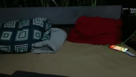 Snapshot of wellcrz chatting on 10-06-25, 08:39 wellcrz online show from 10-06-25, 08:39