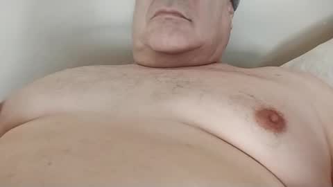 Snapshot of welldny chatting on 12-16-25, 04:23 welldny online show from 12-16-25, 04:23