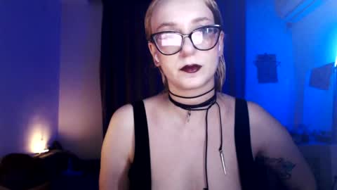 Snapshot of welliza chatting on 05-11-26, 12:27 Liza online show from 05-11-26, 12:27