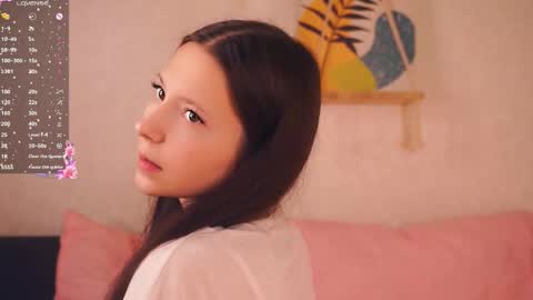 Nora online show from 10-28-25, 08:22