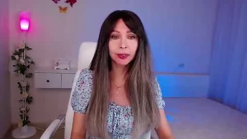 Snapshot of wendifoster chatting on 12-19-25, 07:21 Wendi Foster online show from 12-19-25, 07:21