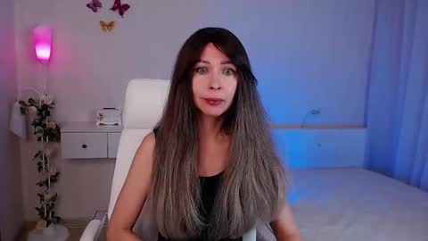 Snapshot of wendifoster chatting on 02-13-26, 07:10 Wendi Foster online show from 02-13-26, 07:10