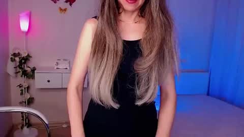 Snapshot of wendifoster chatting on 03-05-26, 11:01 Wendi Foster online show from 03-05-26, 11:01