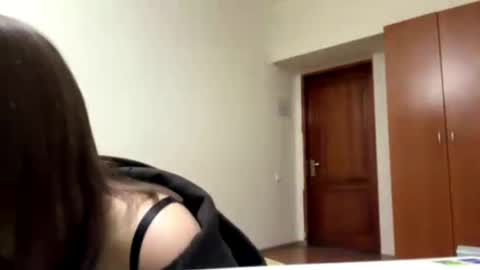 Snapshot of wendolynmusil chatting on 04-19-26, 04:28 Anna online show from 04-19-26, 04:28