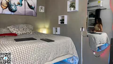 Wendy Alex online show from 04-27-26, 03:37