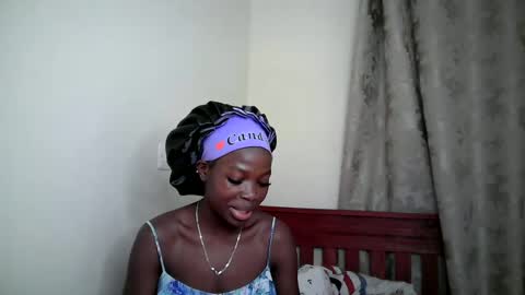 Snapshot of wendy_shancy chatting on 06-15-26, 02:41 shancy online show from 06-15-26, 02:41