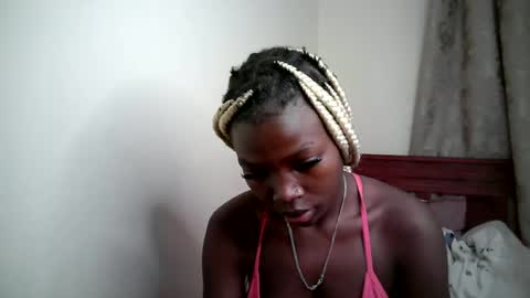 Snapshot of wendy_shancy chatting on 06-16-26, 05:26 shancy online show from 06-16-26, 05:26