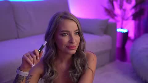 Wendy online show from 02-22-25, 01:02