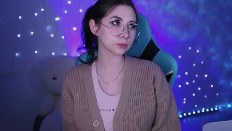 little girl who is always rightLisa online show from 12-20-24, 06:08