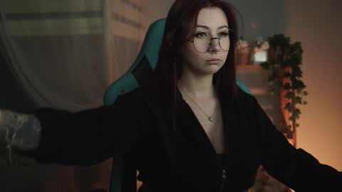 little girl who is always rightLisa online show from 09-22-25, 02:13