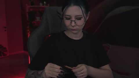 little girl who is always rightLisa online show from 10-14-25, 02:12