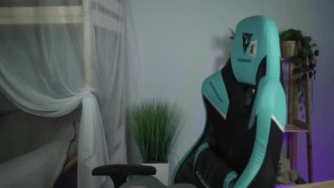 little girl who is always rightLisa online show from 11-02-25, 12:35