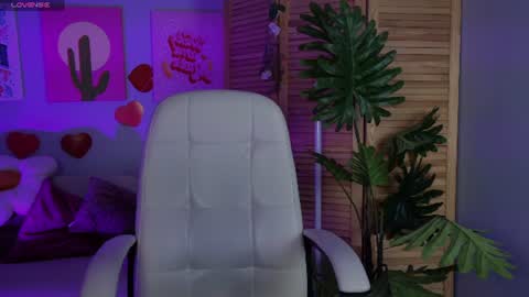 little girl who is always rightLisa online show from 07-08-26, 01:10