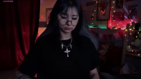 little girl who is always rightLisa online show from 07-11-26, 01:52
