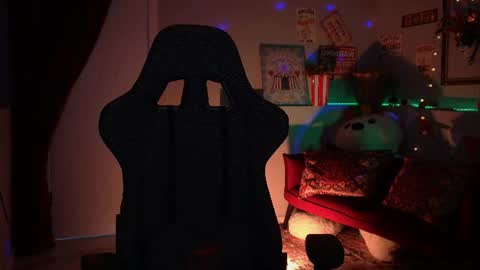 little girl who is always rightLisa online show from 08-04-26, 01:31