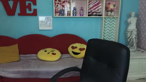 Snapshot of wet_dakota chatting on 06-19-26, 04:06 Dakota online show from 06-19-26, 04:06