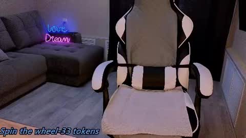 Molly online show from 07-27-26, 10:55