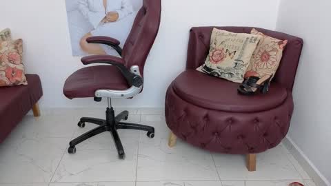 Snapshot of wet_liss chatting on 09-21-25, 08:32 Diva online show from 09-21-25, 08:32