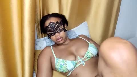 Snapshot of wet_rose001 chatting on 03-04-26, 06:19 Rozie online show from 03-04-26, 06:19