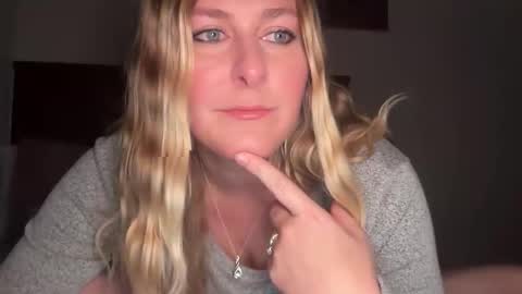 Scarlett online show from 10-29-25, 12:35