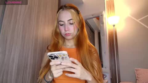 Mia and Dylan online show from 11-09-25, 04:11