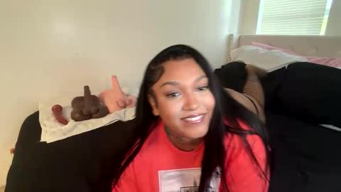 Snapshot of wetcreamerr chatting on 12-04-25, 09:56 SheSquirts online show from 12-04-25, 09:56