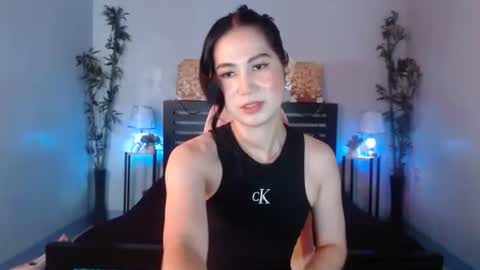 Snapshot of wetcumnaughty69_rihanna chatting on 09-12-25, 11:15 Rihanna online show from 09-12-25, 11:15