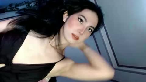 Snapshot of wetcumnaughty69_rihanna chatting on 10-15-25, 11:27 Rihanna online show from 10-15-25, 11:27