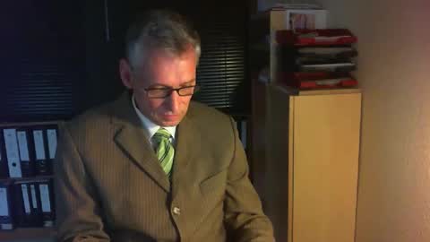 Snapshot of wetsuitedman chatting on 05-05-26, 04:48 Franz online show from 05-05-26, 04:48
