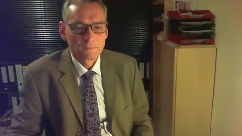 Snapshot of wetsuitedman chatting on 05-16-26, 02:41 Franz online show from 05-16-26, 02:41