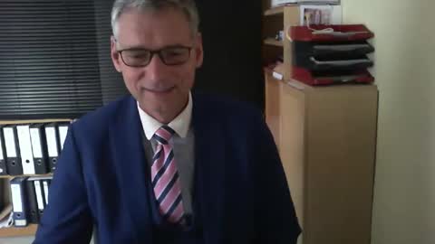 Snapshot of wetsuitedman chatting on 05-23-26, 08:29 Franz online show from 05-23-26, 08:29