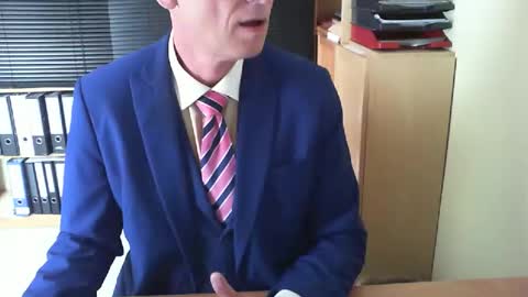 Snapshot of wetsuitedman chatting on 06-06-26, 09:25 Franz online show from 06-06-26, 09:25