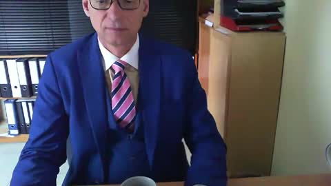 Snapshot of wetsuitedman chatting on 06-07-26, 06:06 Franz online show from 06-07-26, 06:06