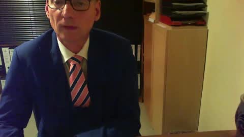 Snapshot of wetsuitedman chatting on 06-19-26, 05:39 Franz online show from 06-19-26, 05:39