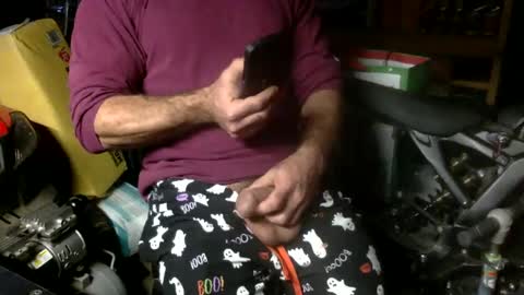 Snapshot of whackingmywilly chatting on 12-28-24, 08:25 whackingmywilly online show from 12-28-24, 08:25