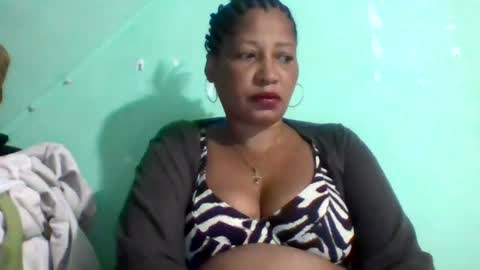 Snapshot of wharda chatting on 06-12-26, 08:13 wharda online show from 06-12-26, 08:13
