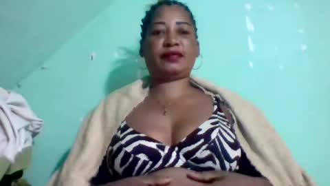 Snapshot of wharda chatting on 06-15-26, 06:15 wharda online show from 06-15-26, 06:15